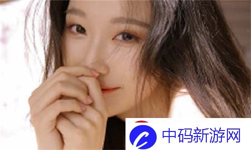 一面膜胸口一面膜下从嘴到胸：全面护理的美容新趋势！